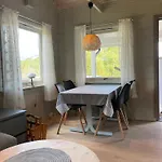 Ved Sjoen Med Batutleige