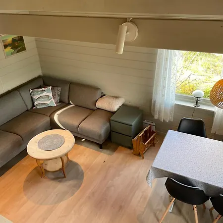 Campsite Ved Sjoen Med Batutleige