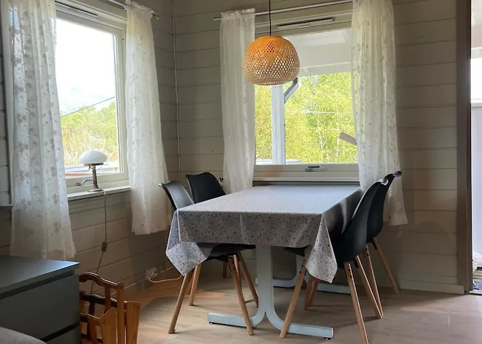 Ved Sjoen Med Batutleige