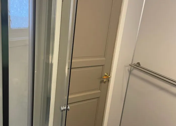 Kamp alanı Ved Sjoen Med Batutleige Kvalsvik